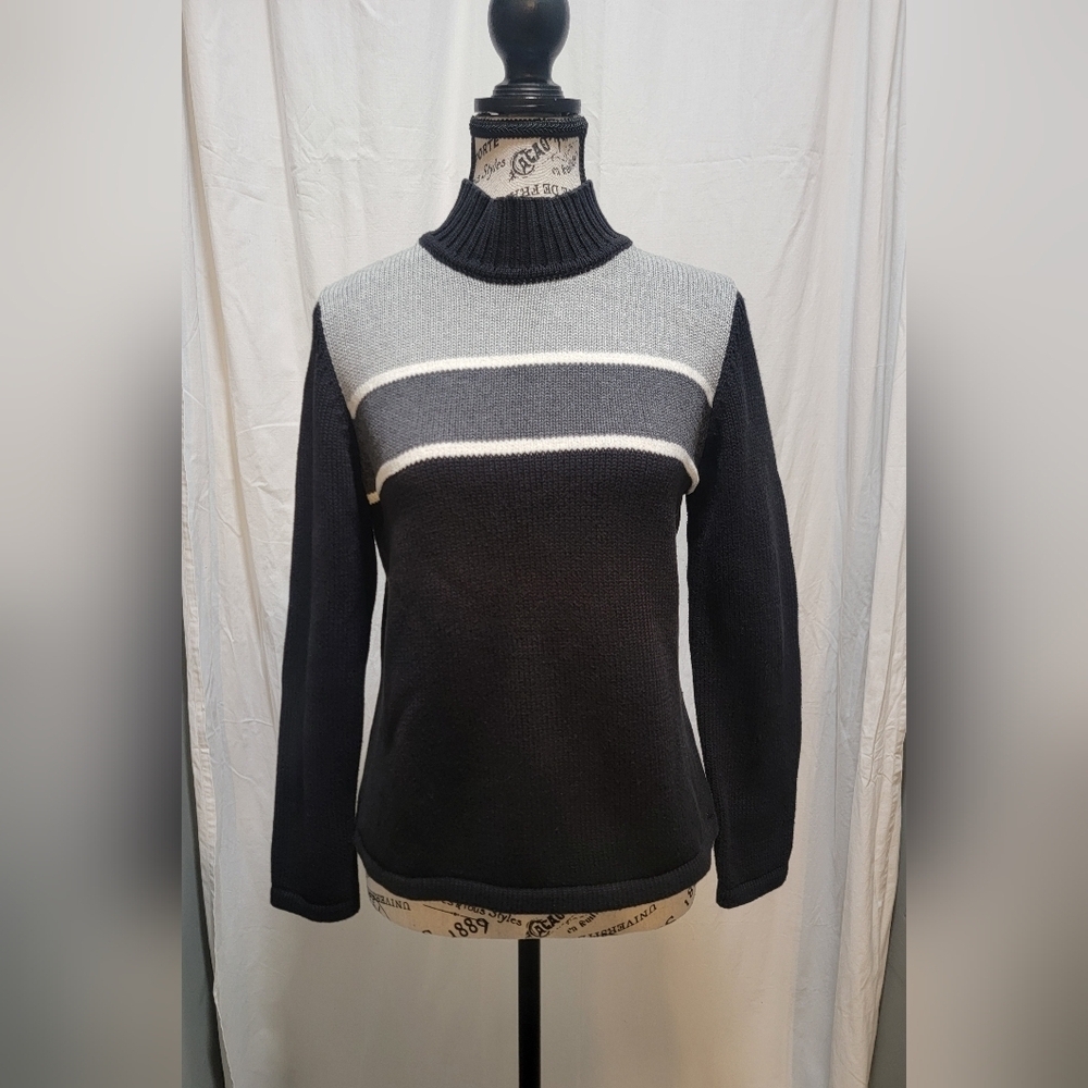 Liz Claiborne Black and Gray Crew Neck Sweater